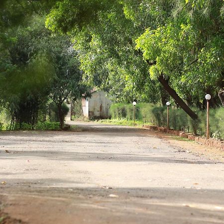 Koynanagar Koyna Lake Resort מראה חיצוני תמונה
