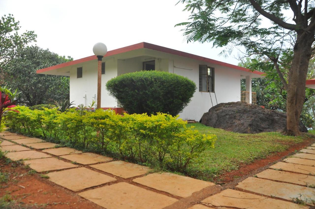 Koynanagar Koyna Lake Resort מראה חיצוני תמונה