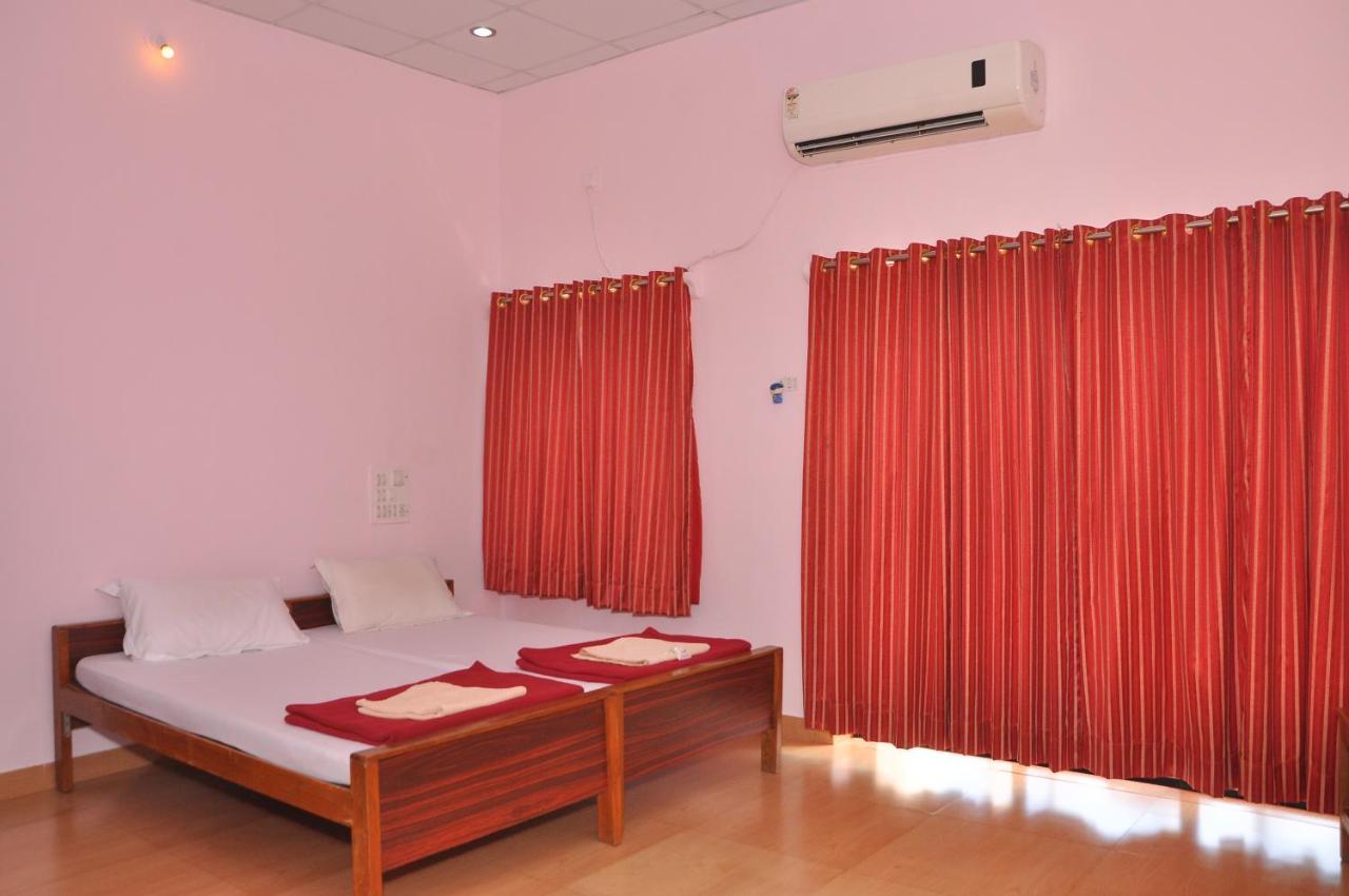 Koynanagar Koyna Lake Resort מראה חיצוני תמונה